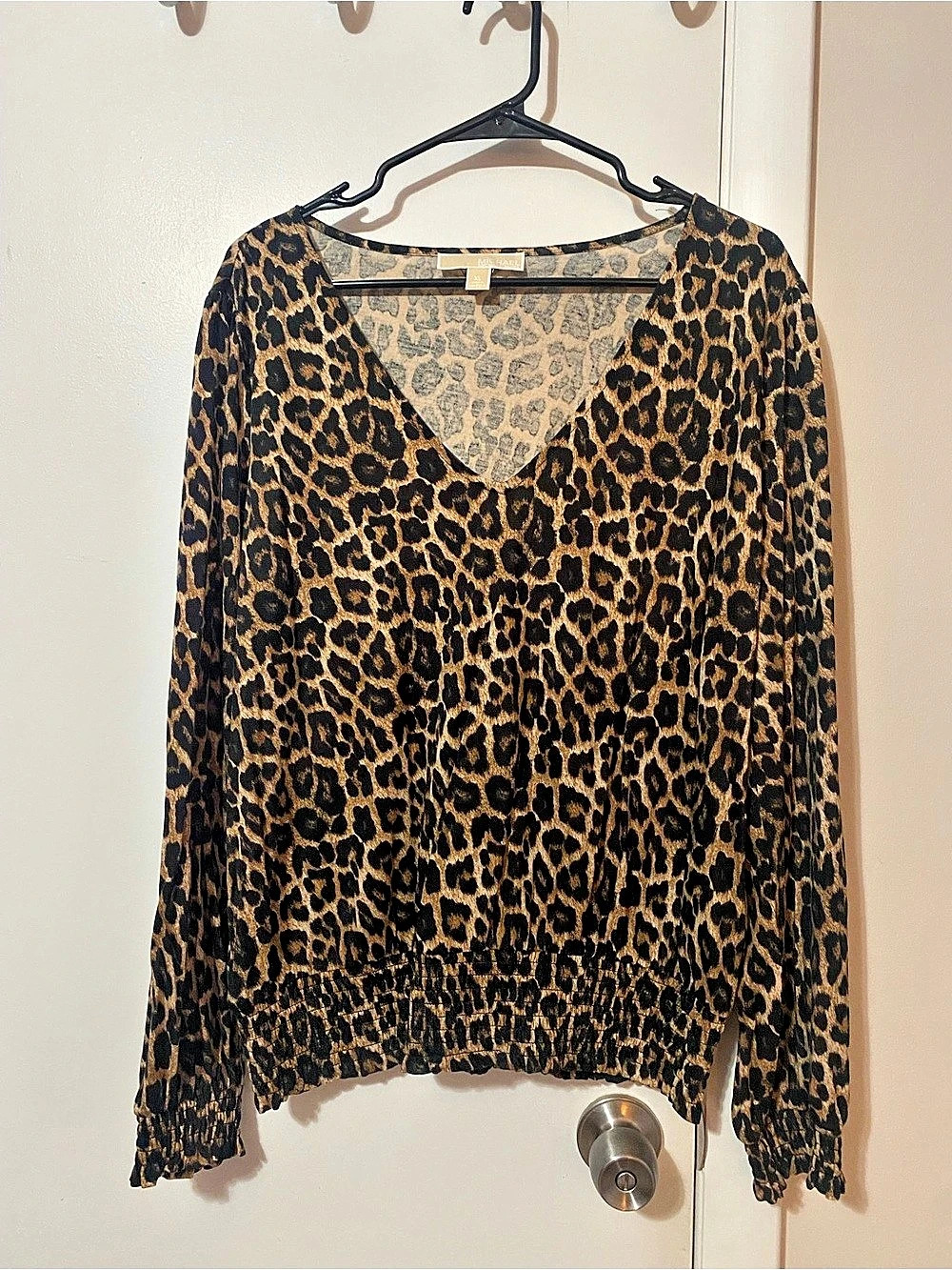 Women's Michael Kors Leopard Print V-Neck Long Sleeve Smocked Hem Top XL $68